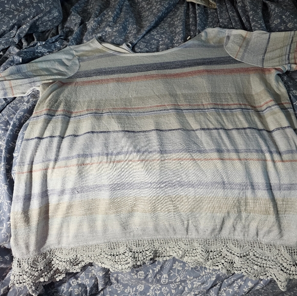 Ladies Plus Size Blouse - Picture 4 of 4